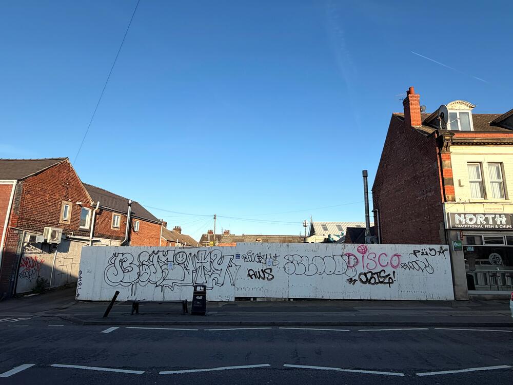 425 Sheffield Road, Chesterfield, Derbyshire S41 8LT