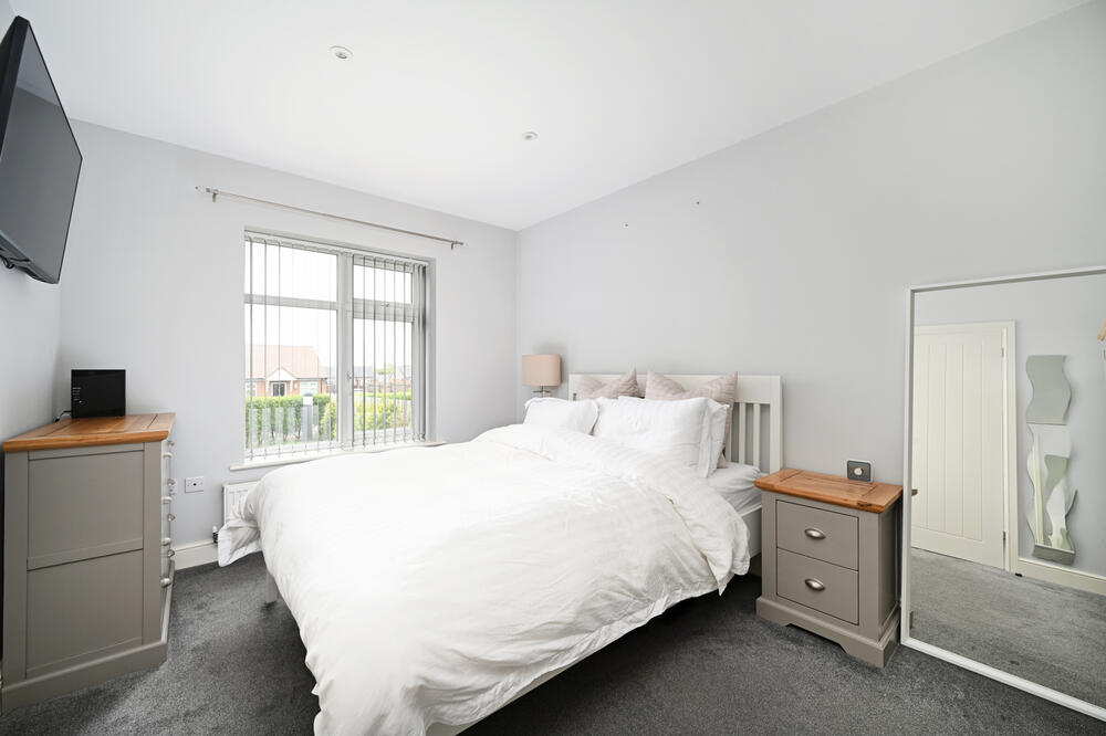 7 Poets Close, Holmewood, Chesterfield Property Image 6