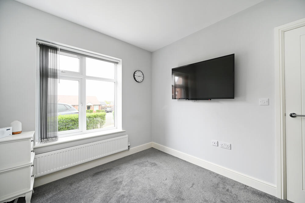 7 Poets Close, Holmewood, Chesterfield Property Image 8