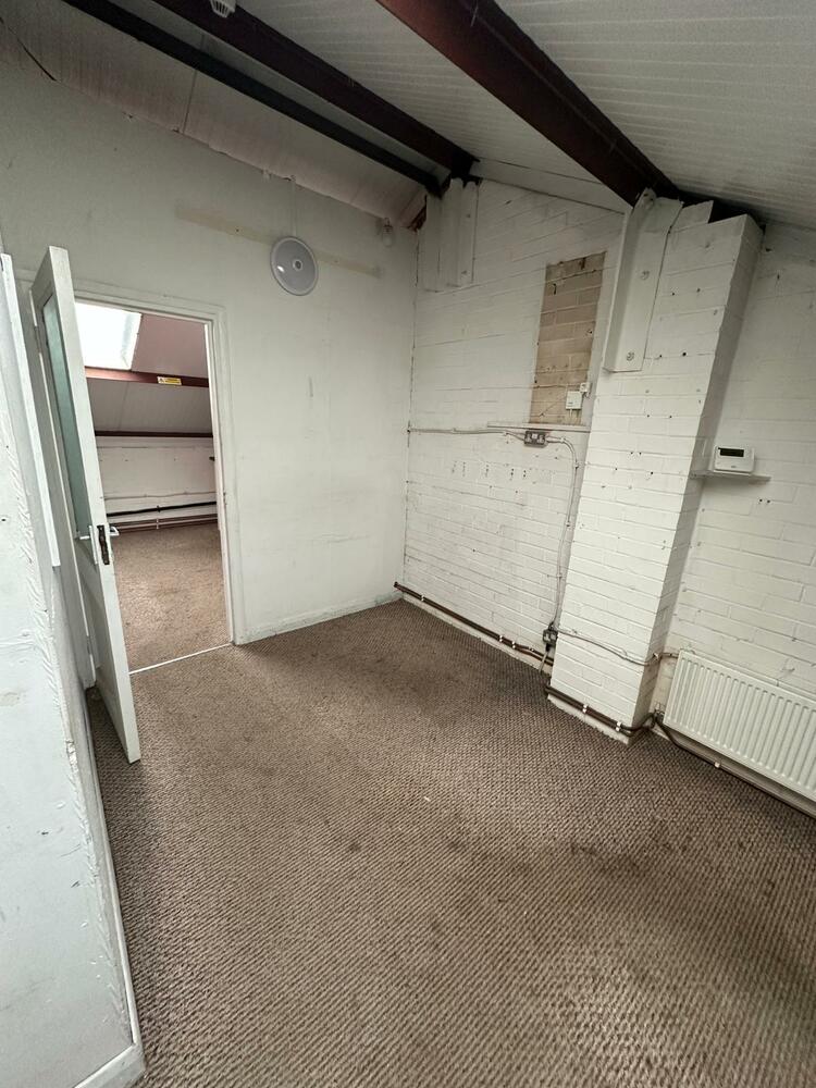 Unit 2, Thompson Street, Chesterfield Property Image 3