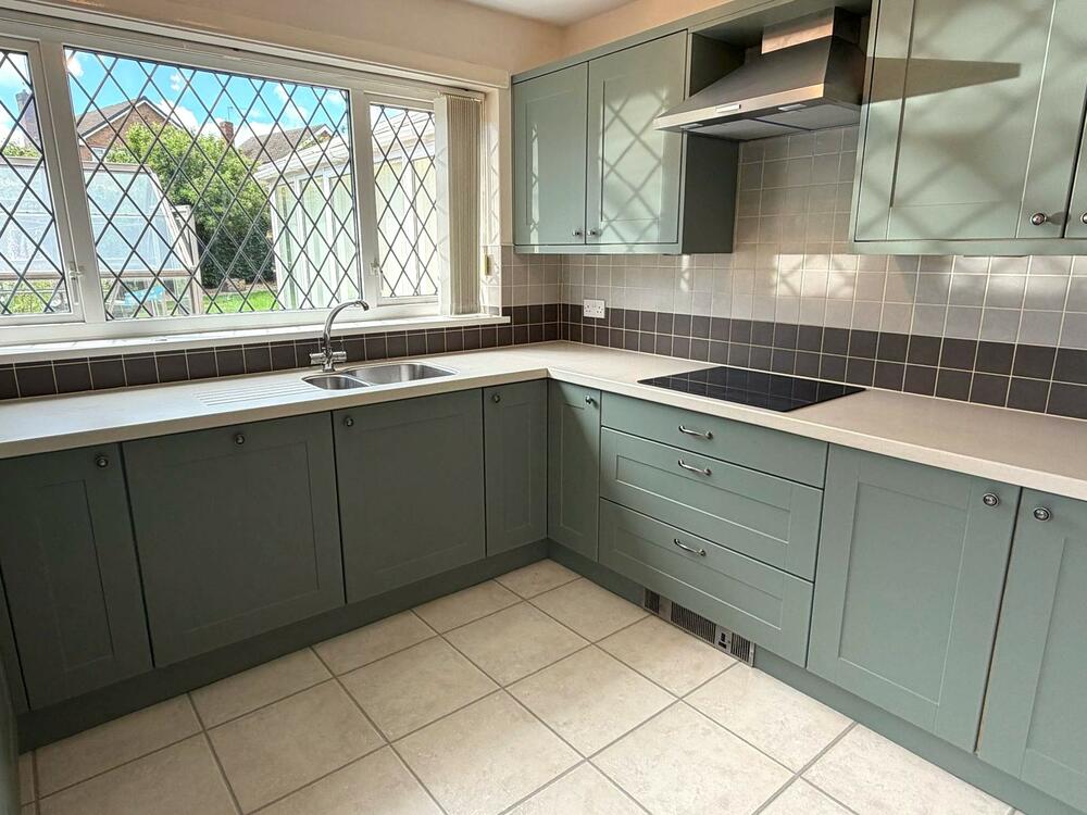 21 Carlton Road, Chesterfield Property Image 2