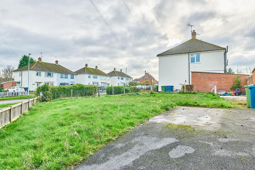 12 Douglas Road, Caton Fields, Stafford, Staffordshire ST16 3NR