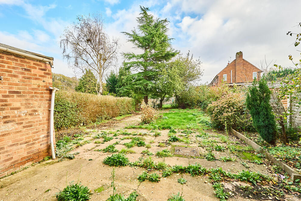 14 Bull Meadow Lane, Wombourne, Wolverhampton - Auction Hammer Midlands