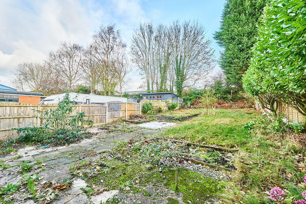 2 Heather Drive, Huntington, Cannock - Auction Hammer Midlands