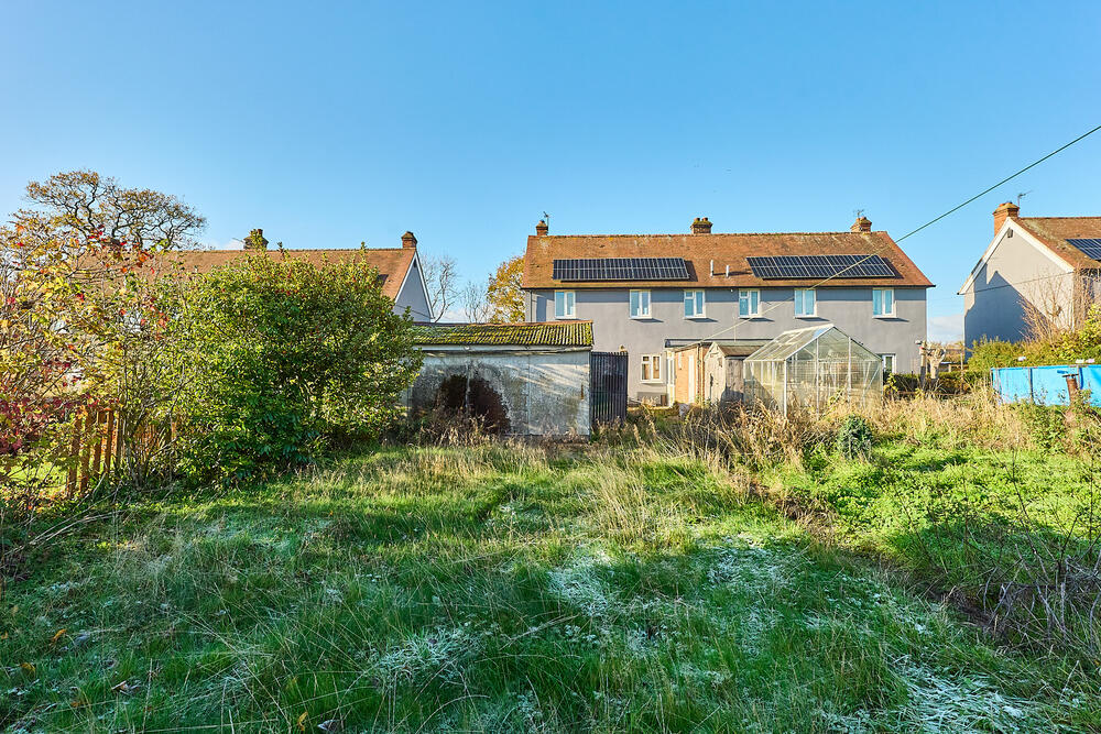 3 Heath Drive, Wattlesborough Heath, Halfway House, Shrewsbury, Shropshire SY5 9DX