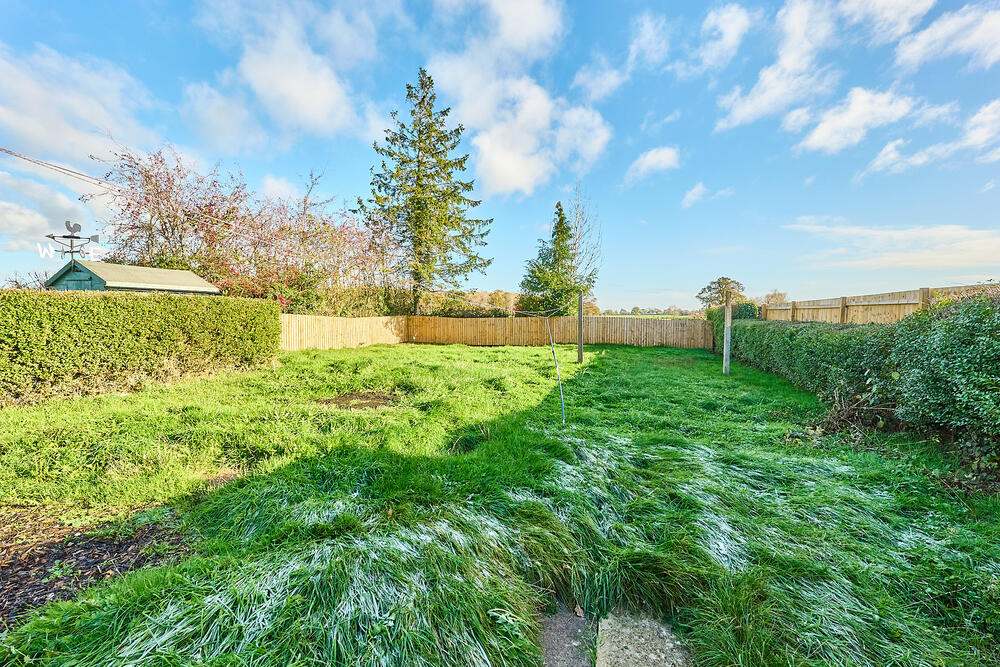 6 Heath Drive, Wattlesborough Heath, Halfway House, Shrewsbury, Shropshire SY5 9DX