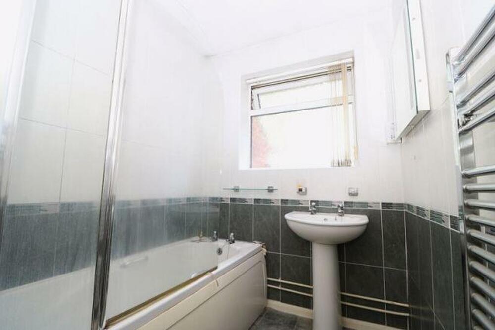 41 Langley Hall Road, Olton, Solihull, West Midlands B92 7HE