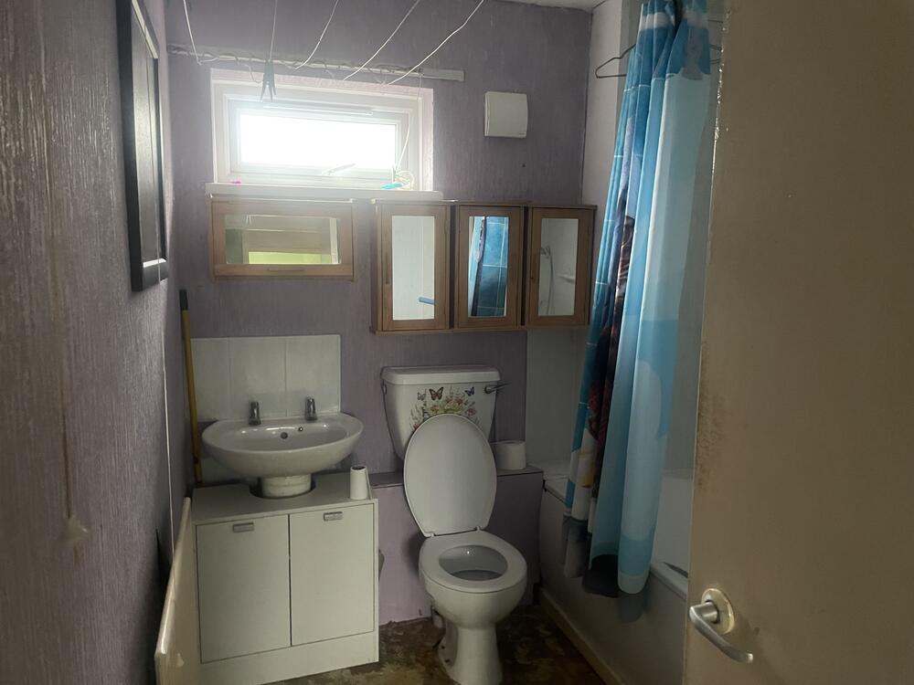 307 Burford, Brookside, Telford, Shropshire TF3 1LU