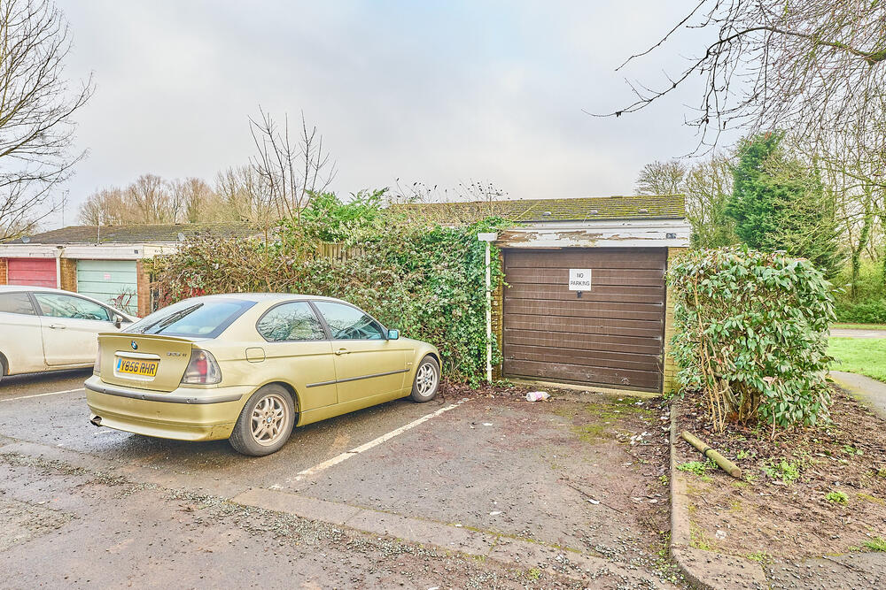 307 Burford, Brookside, Telford, Shropshire TF3 1LU