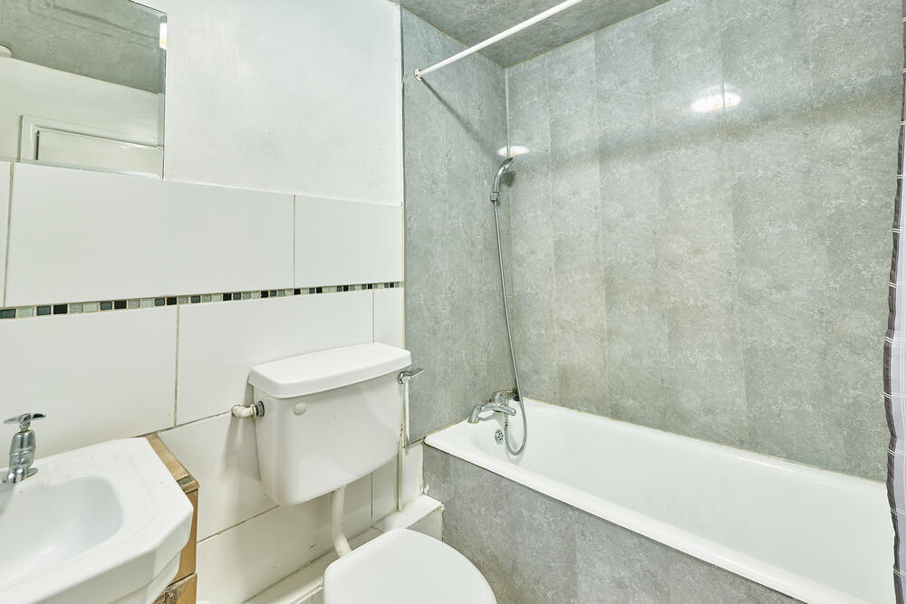 92 Baskerville Road, Hanley, Stoke-On-Trent, Staffordshire ST1 2DL