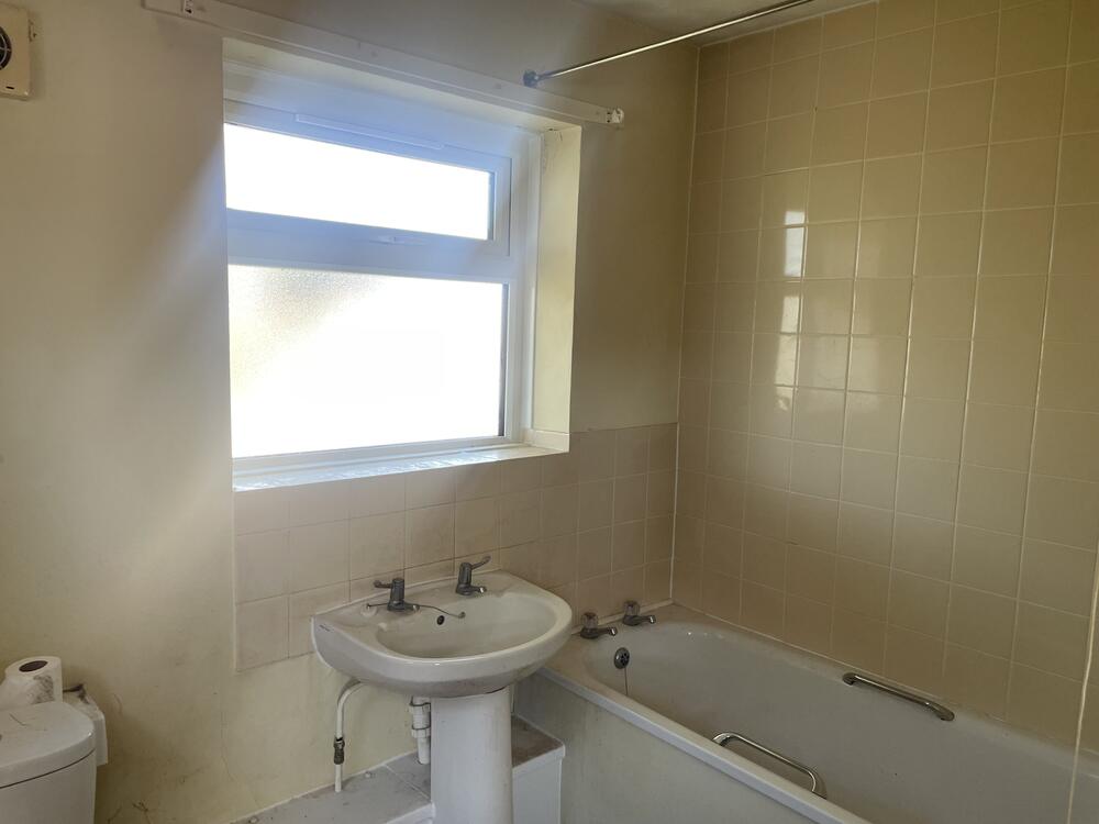 100 Pool Meadow, Hadley, Telford, Shropshire TF1 5RP