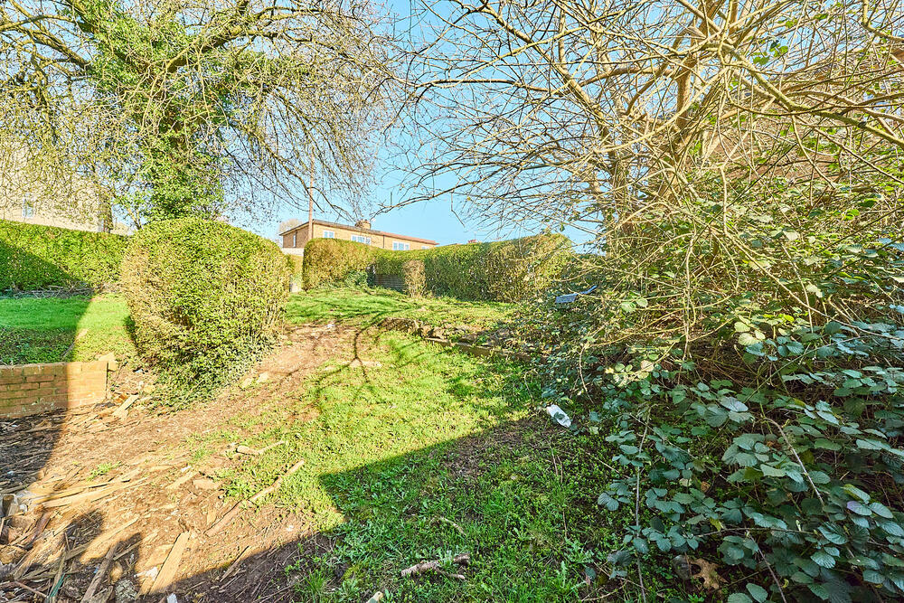 1 Woodlands Close, Stone, Staffs, Staffordshire ST15 0DX