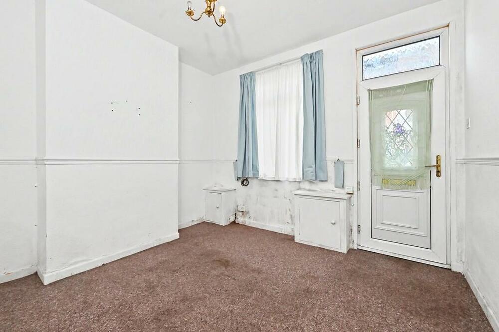 19 Salisbury Street, Tunstall, Stoke-On-Trent, Staffordshire ST6 6BS