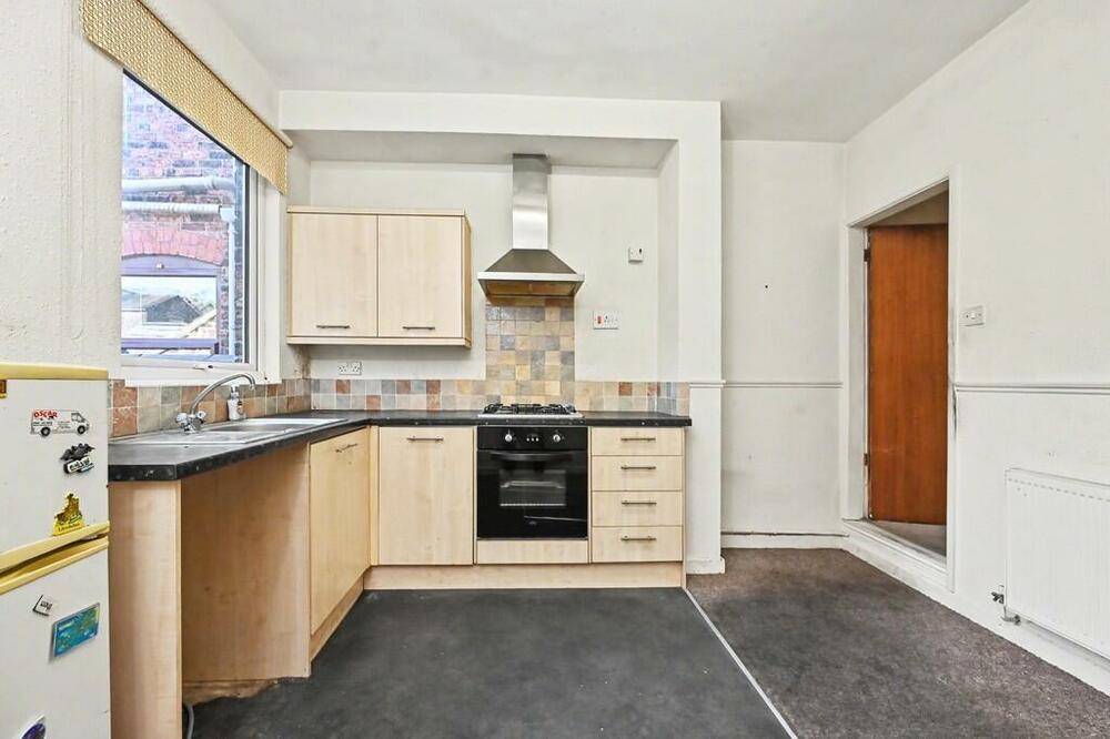 19 Salisbury Street, Tunstall, Stoke-On-Trent, Staffordshire ST6 6BS