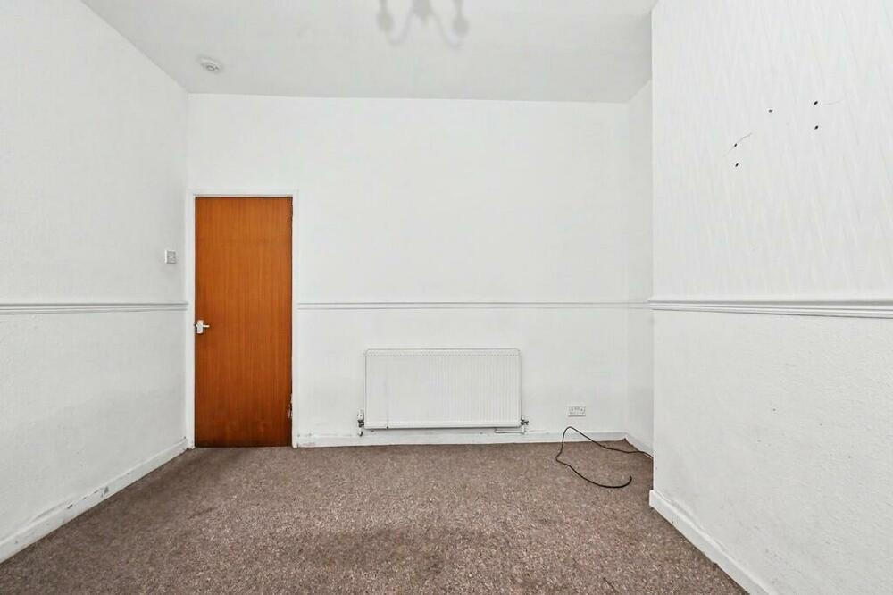 19 Salisbury Street, Tunstall, Stoke-On-Trent, Staffordshire ST6 6BS