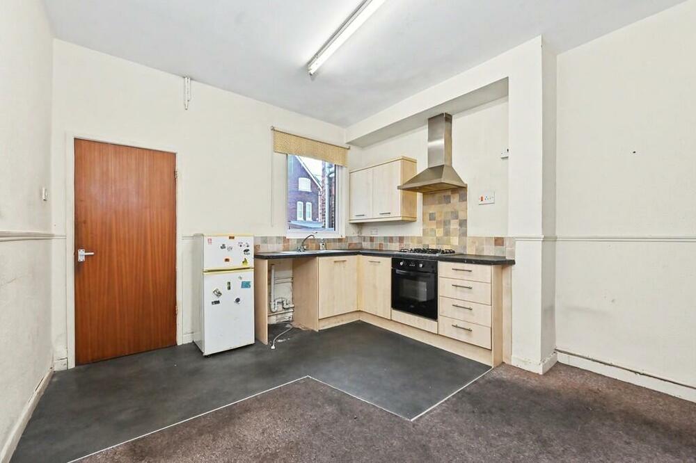 19 Salisbury Street, Tunstall, Stoke-On-Trent, Staffordshire ST6 6BS