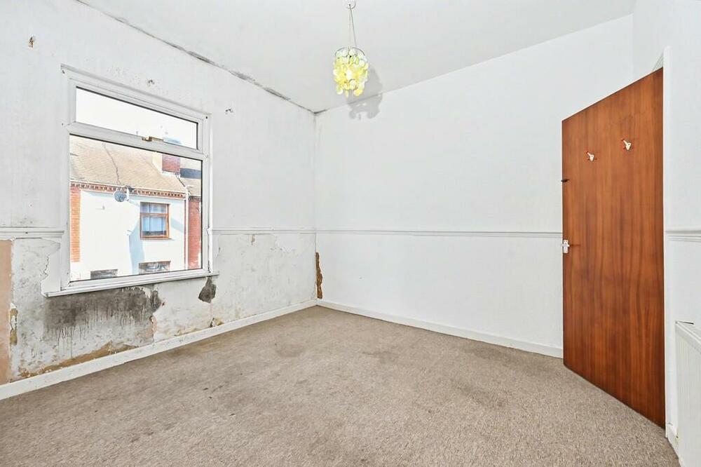 19 Salisbury Street, Tunstall, Stoke-On-Trent, Staffordshire ST6 6BS
