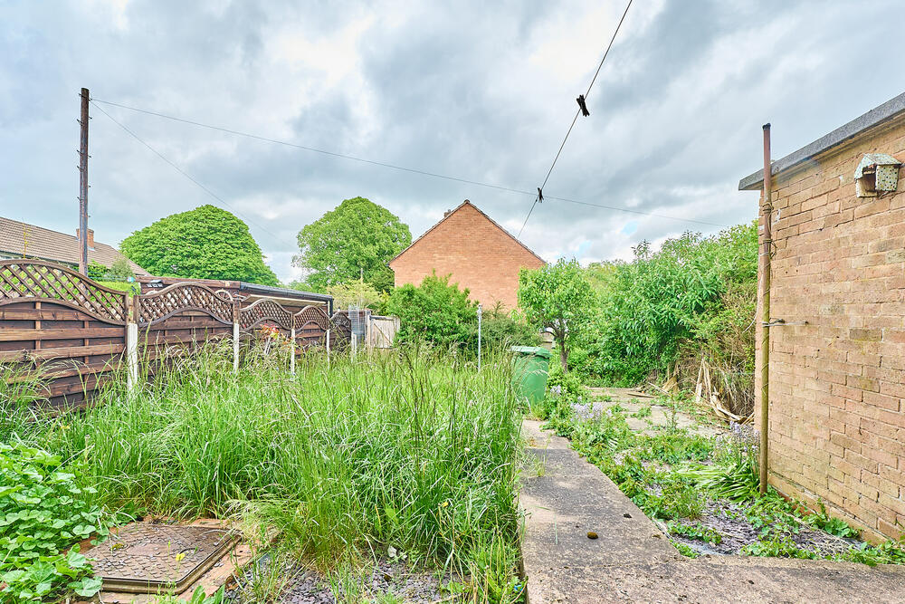 25 Castle Road, Dawley, Telford, Shropshire TF4 3EY