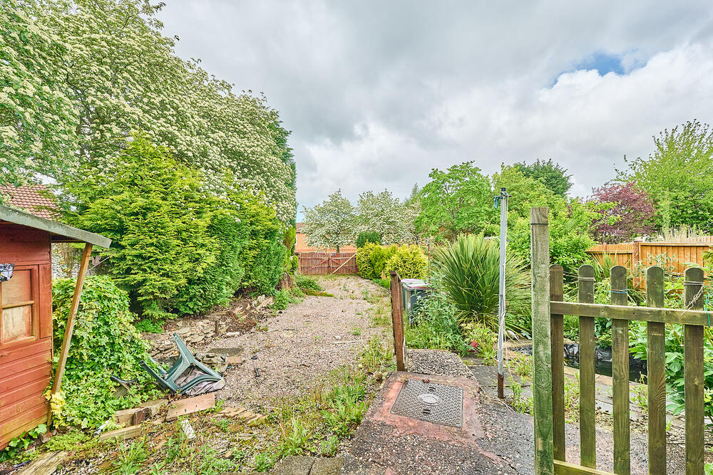 9 Maurice Lee Avenue, Oakengates, Telford, Shropshire TF2 6HE