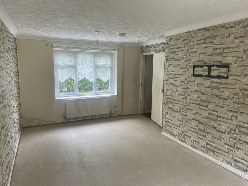 Photo of 25 Manor Rd, Telford TF4 3EA