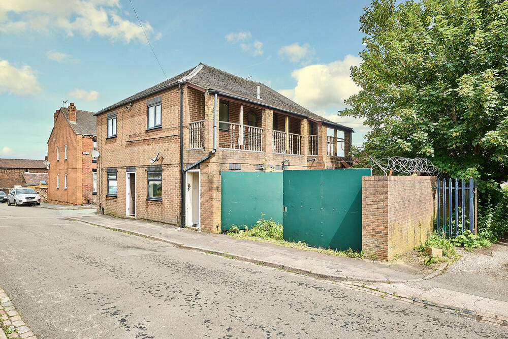 Photo of 12 Croft Ct, Stoke-on-Trent ST6 1LE