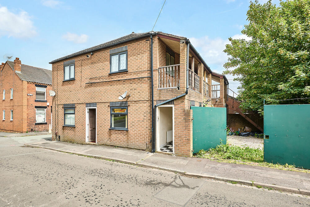 Photo of 12 Croft Ct, Stoke-on-Trent ST6 1LE