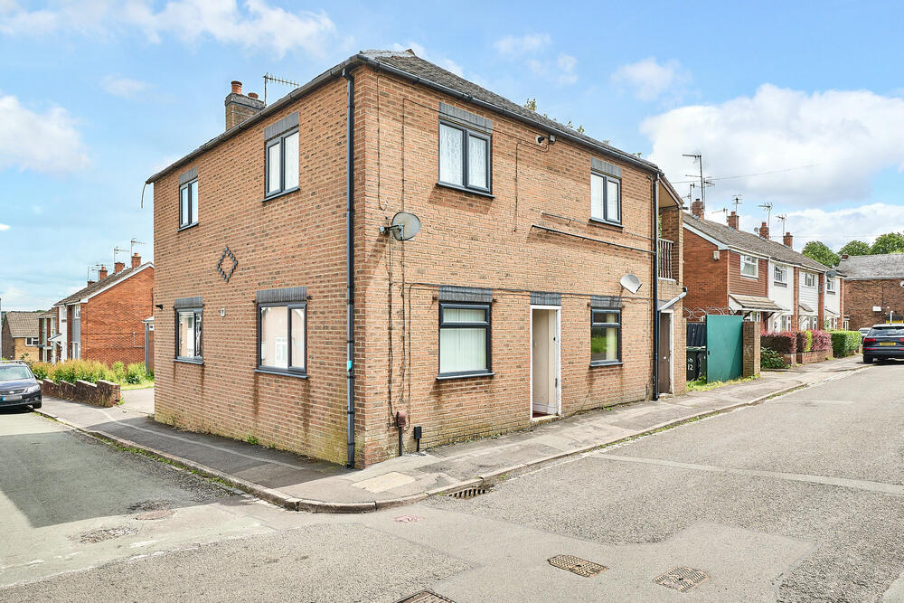 12 Croft Ct, Stoke-on-Trent ST6 1LE