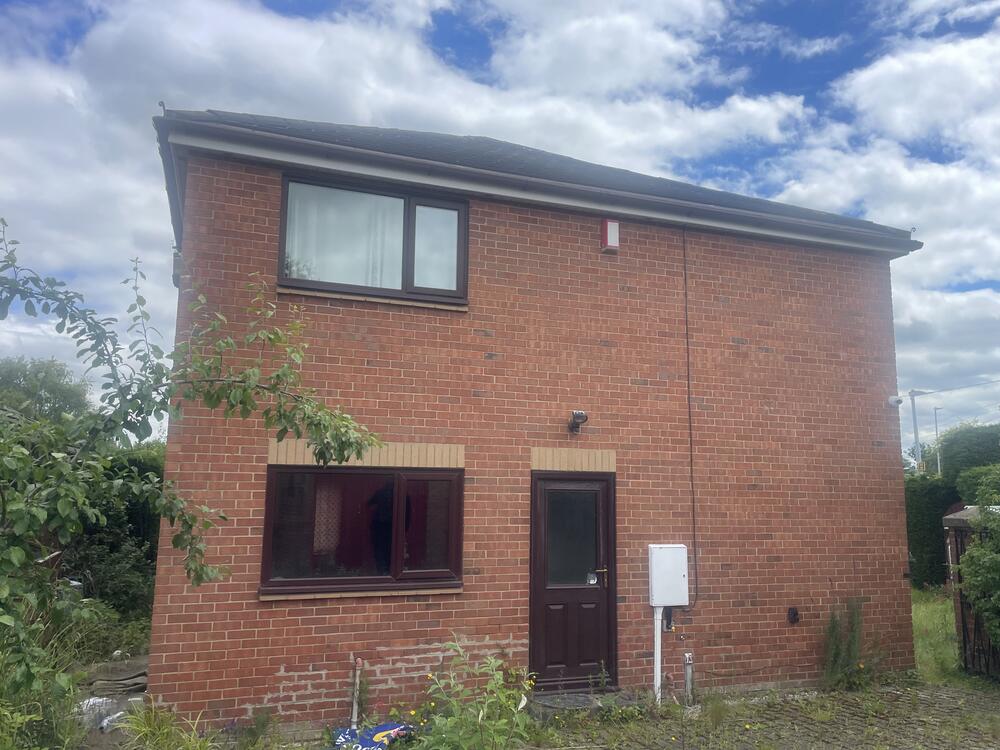 Photo of 1A Priorslee Rd, St George's, Telford TF2 9EA