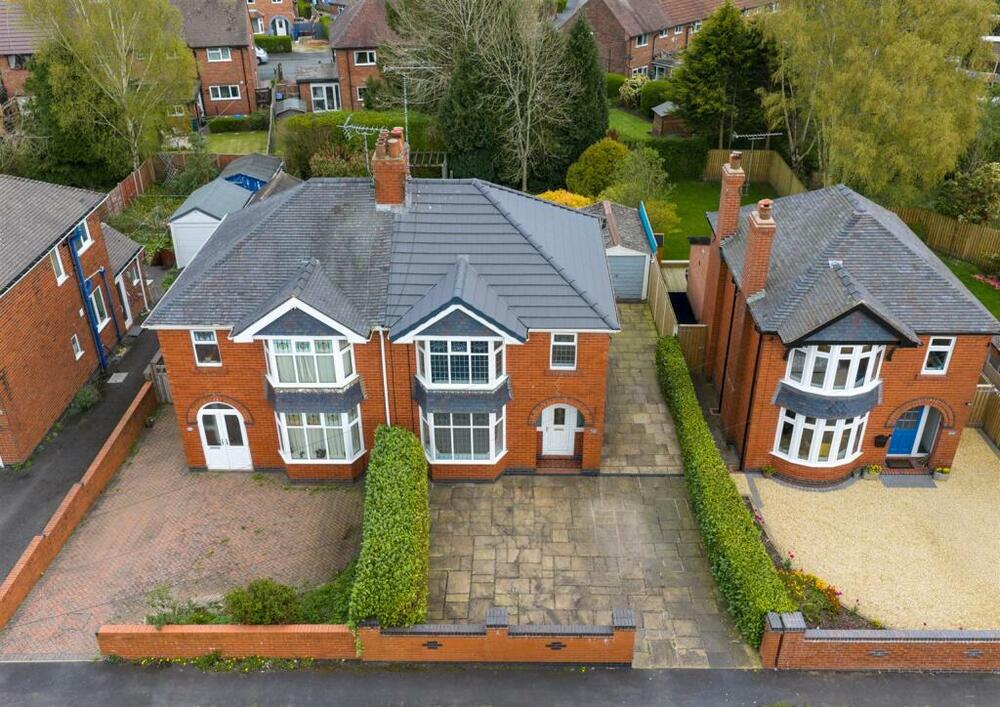 Photo of 15 Greenfield Cres, Cheadle, Stoke-on-Trent ST10 1JX