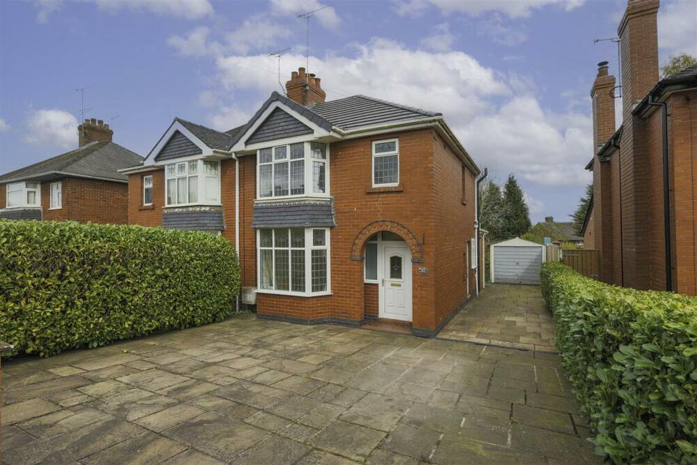 Photo of 15 Greenfield Cres, Cheadle, Stoke-on-Trent ST10 1JX