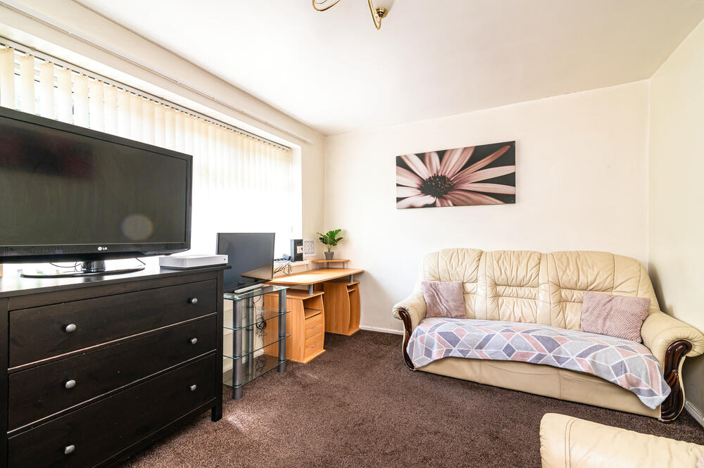 Photo of 21 Swansdowne Drive, Clifton, Nottingham, Nottinghamshire NG11 8HW