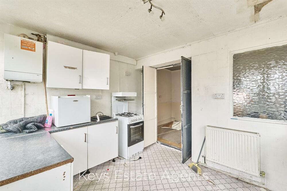 Photo of 33 Lincoln Road, Burslem, Stoke-On-Trent, Staffordshire ST6 3DE