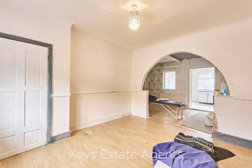 Photo of 33 Lincoln Road, Burslem, Stoke-On-Trent, Staffordshire ST6 3DE
