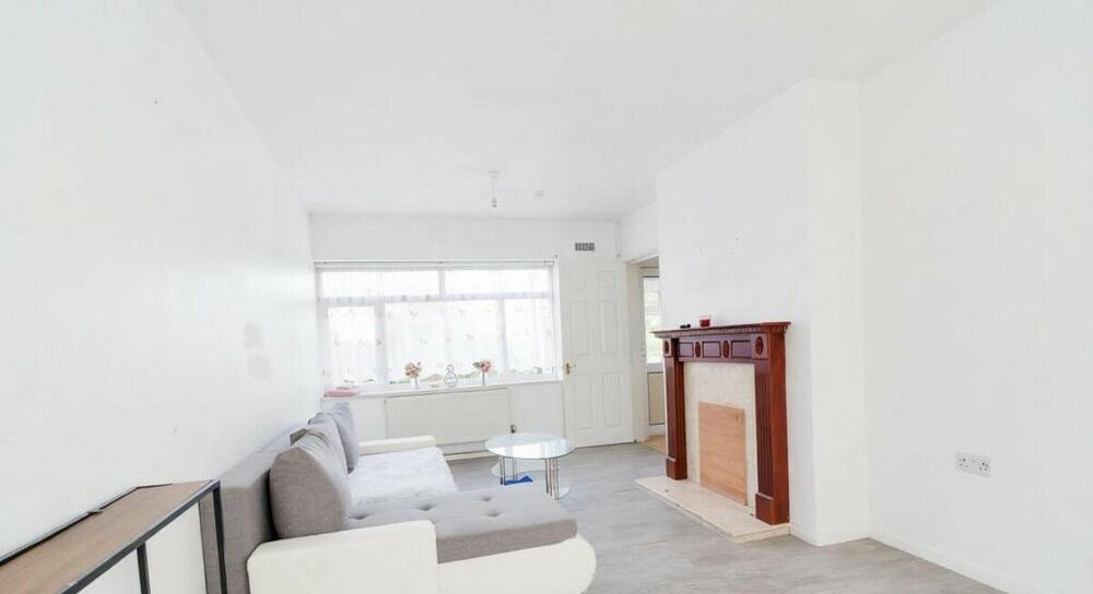 Photo of 4 Brierley Street, Smallthorne, Smallthorne, Stoke-On-Trent, Staffordshire ST6 1LB